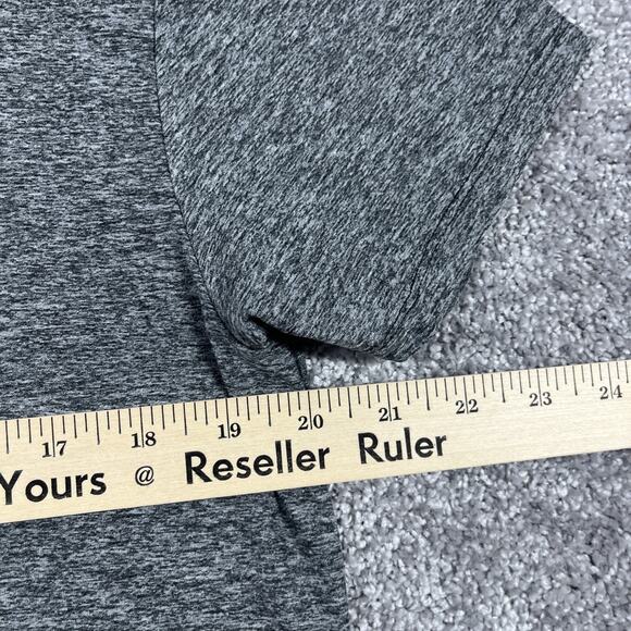 Fabletics Crop Top Womens Small T Shirt Performance Lightweight Heather Gray NWT - Picture 10 of 10